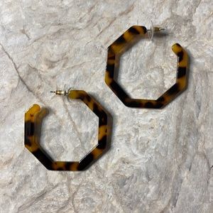 Tortoise hoop earrings
